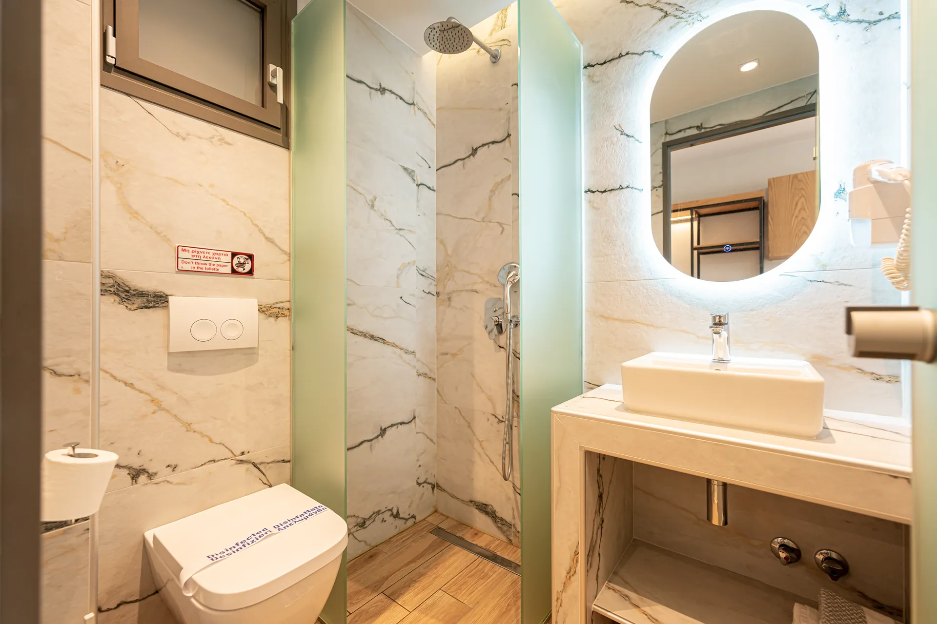 Tiara Holidays - Elegant Maltepe - Triple Room with Pool View - bathroom